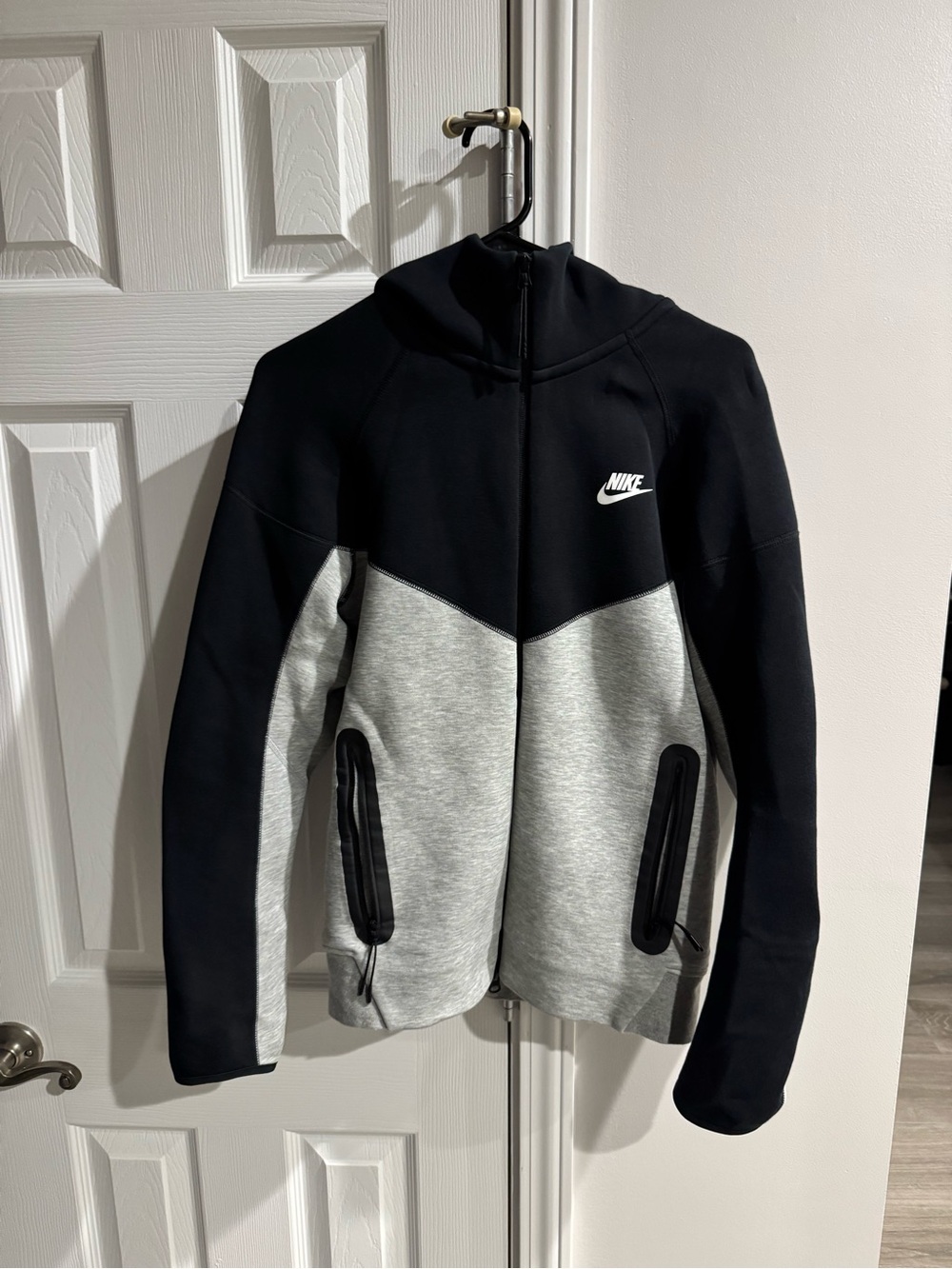 Nike Sportswear Tech Fleece Windrunner Full-Zip Hoodie Dark Grey Heather